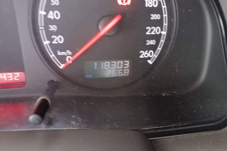 Used Volkswagen Passat 2007 1.8T Automatic Luxury Model Odometer Close Up