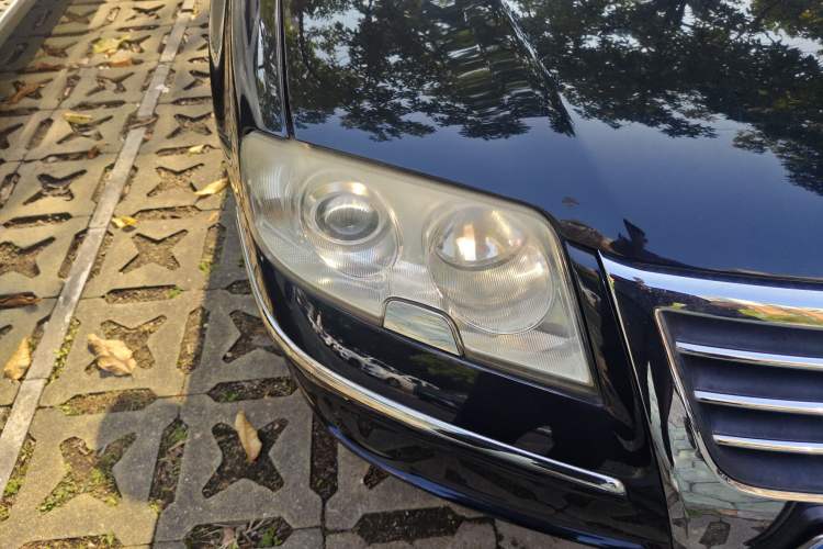 Used Volkswagen Passat 2007 1.8T Automatic VIP Model Right Front Headlight
