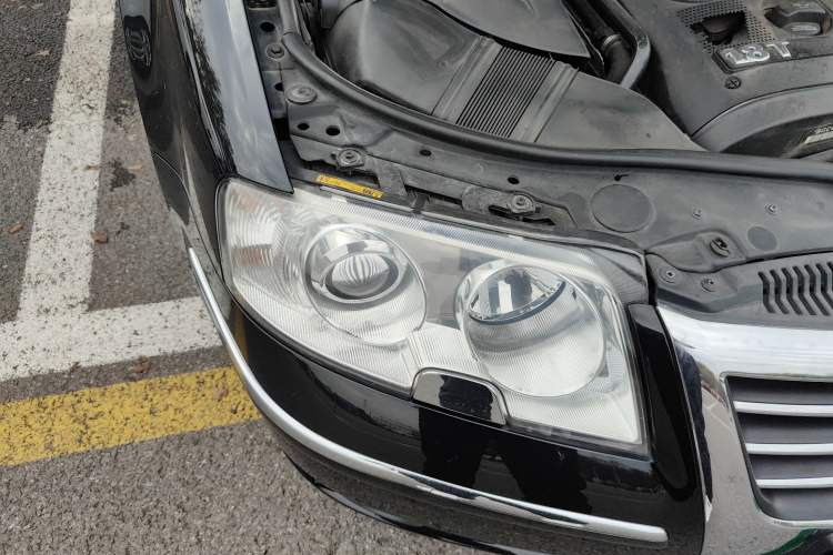 Used Volkswagen Passat 2007 1.8T Automatic VIP Model Right Front Headlight