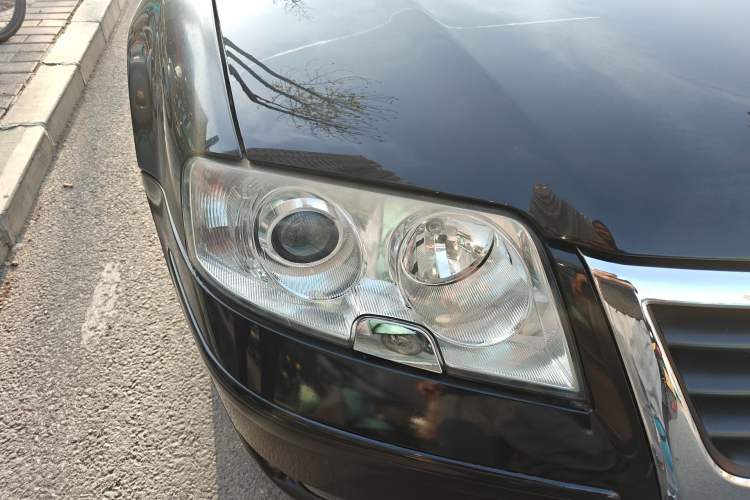 Used Volkswagen Passat 2007 1.8T Manual Standard Model Right Front Headlight