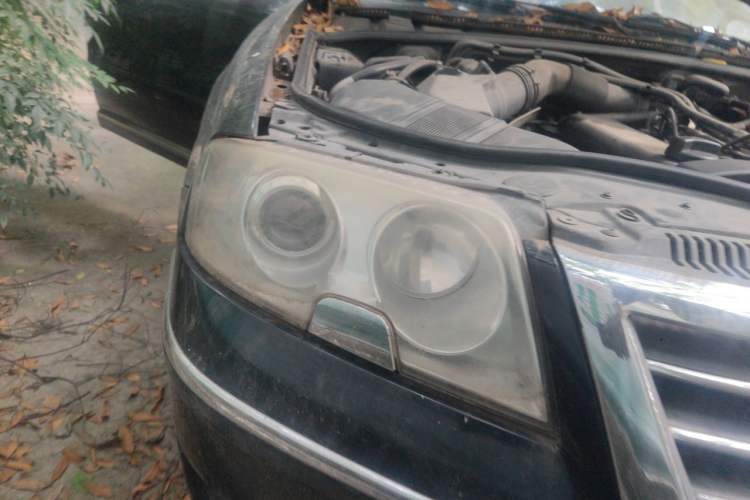Used Volkswagen Passat 2007 2.0L Manual Standard Edition Right Front Headlight