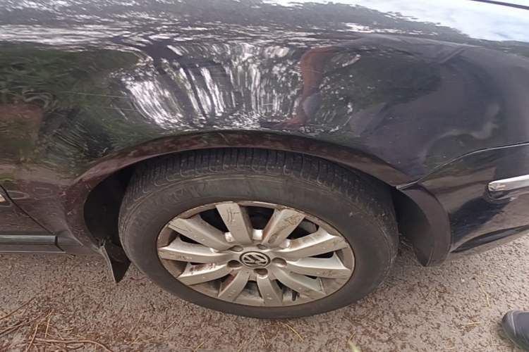 Used Volkswagen Passat 2007 1.8T Automatic Luxury Model Right Front Wheel Hub