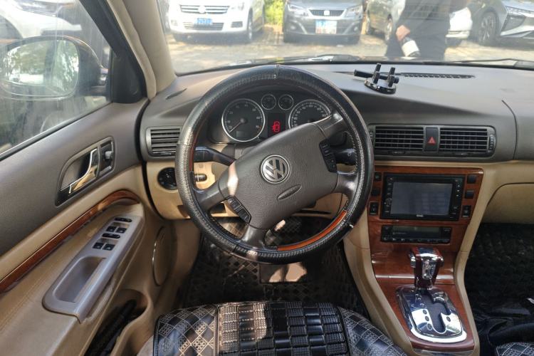 Used Volkswagen Passat 2007 1.8T Automatic VIP Model Steering Wheel