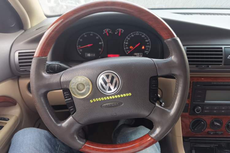 Used Volkswagen Passat 2007 1.8T Automatic Luxury Model Steering Wheel
