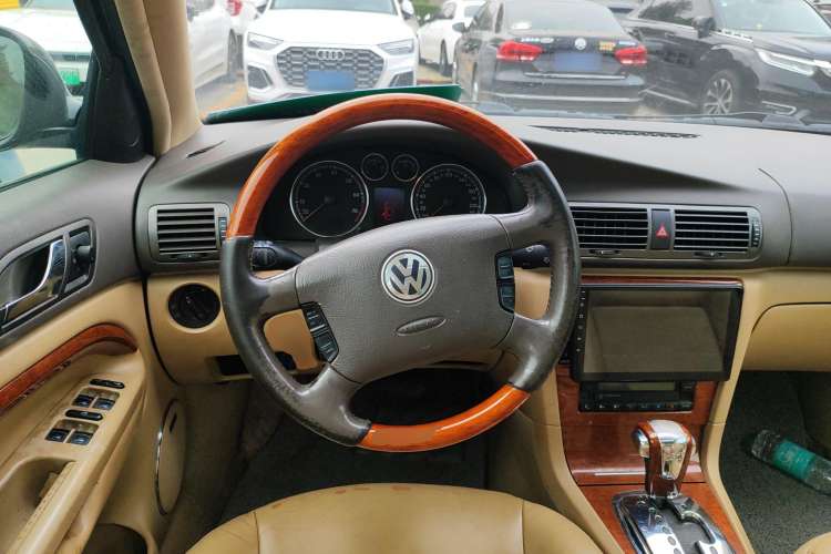 Used Volkswagen Passat 2007 1.8T Automatic VIP Model Steering Wheel