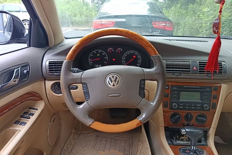 Used Volkswagen Passat 2007 1.8T Automatic Luxury Model Steering Wheel