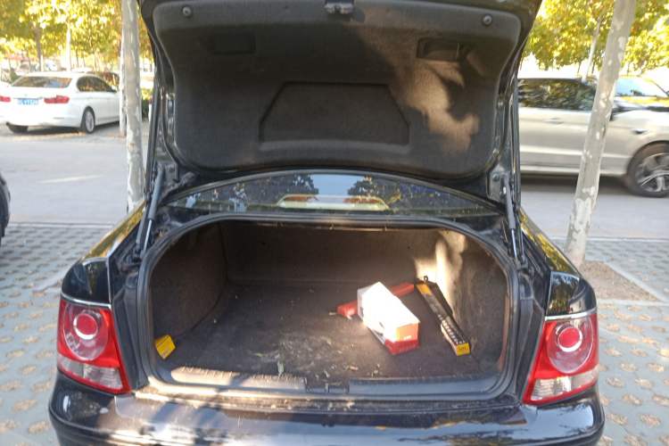 Used Volkswagen Passat 2007 2.0L Manual Standard Edition Trunk