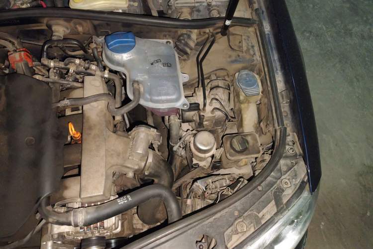 Used Volkswagen Passat 2007 1.8T Automatic VIP Model Engine Bay Left