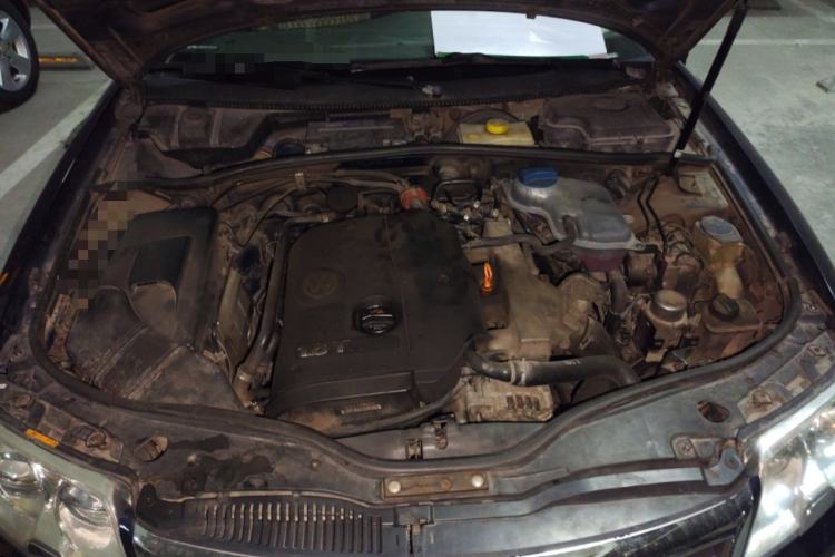 Used Volkswagen Passat 2007 1.8T Automatic VIP Model Engine Bay