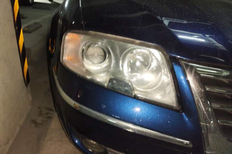 Used Volkswagen Passat 2007 1.8T Automatic VIP Model Right Front Headlight
