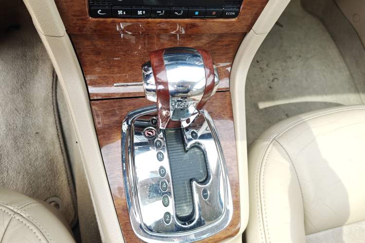 Used Volkswagen Passat 2007 1.8T Automatic Luxury Model Gear Lever