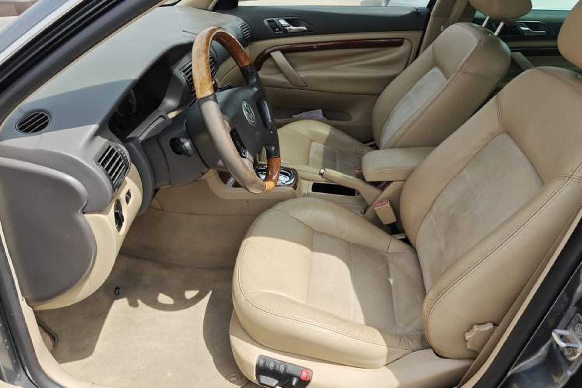 Used Volkswagen Passat 2007 1.8T Automatic Luxury Model Left Front Seat