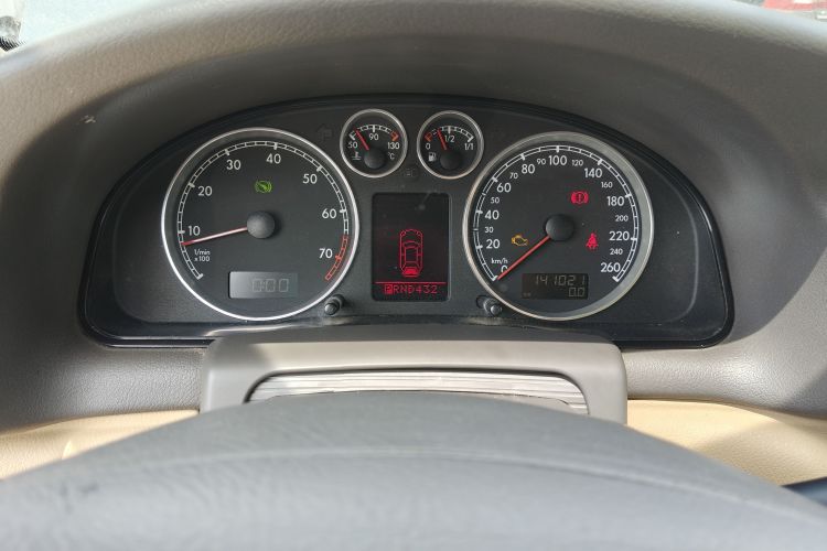Used Volkswagen Passat 2007 1.8T Automatic Luxury Model Odometer Close Up