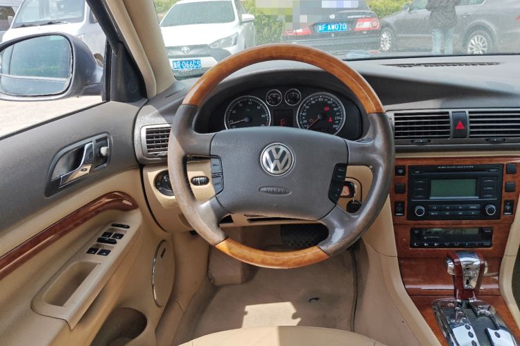 Used Volkswagen Passat 2007 1.8T Automatic Luxury Model Steering Wheel