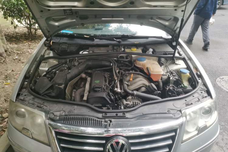 Used Volkswagen Passat 2007 2.0L Manual Standard Edition Engine Bay