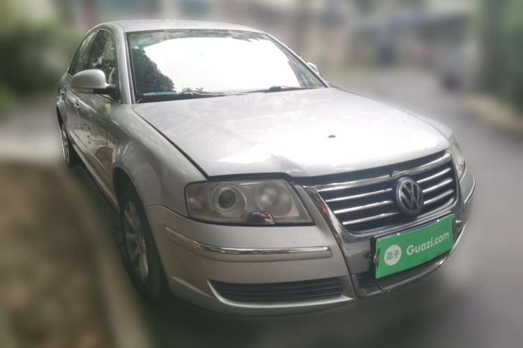 Used Volkswagen Passat 2007 2.0L Manual Standard Edition Front Right 45 Deg