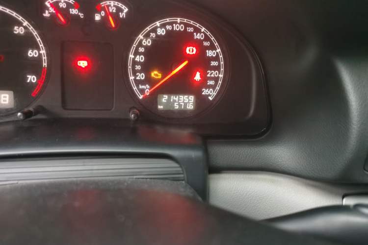 Used Volkswagen Passat 2007 2.0L Manual Standard Edition Odometer Close Up