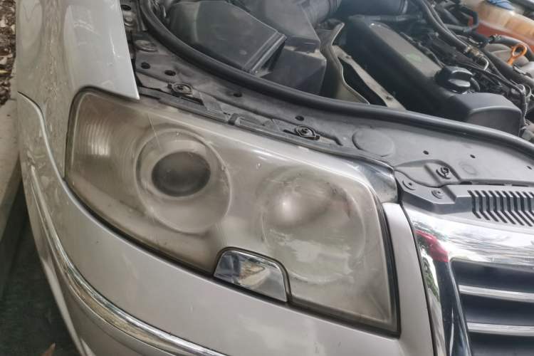 Used Volkswagen Passat 2007 2.0L Manual Standard Edition Right Front Headlight