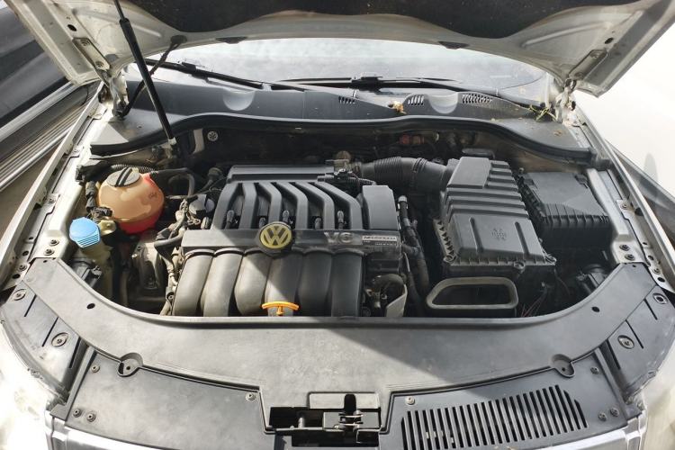 Used Volkswagen Passat 2008 R36 Estate Engine Bay