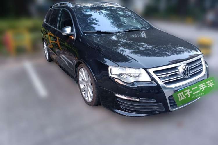 Used Volkswagen Passat 2008 R36 Estate Front Right 45 Deg