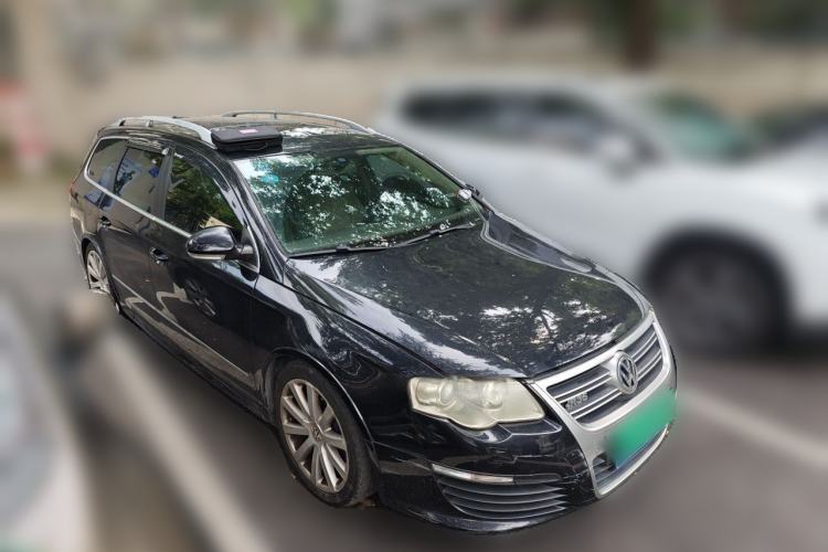 Used Volkswagen Passat 2008 R36 Estate Front Right 45 Deg