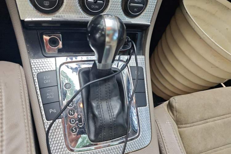 Used Volkswagen Passat 2008 R36 Estate Gear Lever