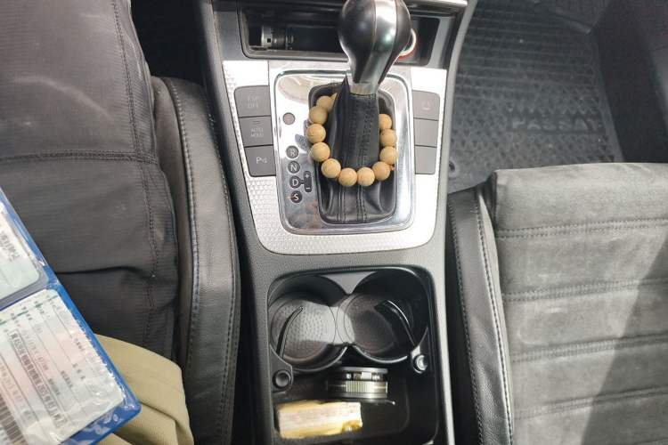 Used Volkswagen Passat 2008 R36 Estate Gear Lever