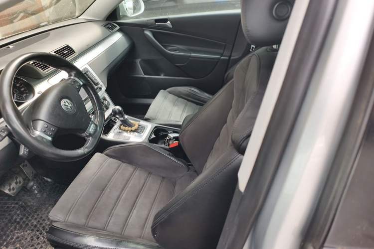 Used Volkswagen Passat 2008 R36 Estate Left Front Seat