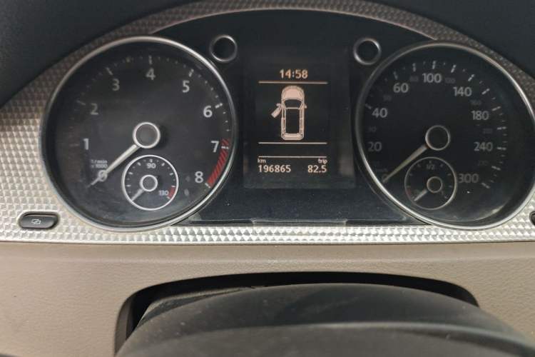 Used Volkswagen Passat 2008 R36 Estate Odometer Close Up