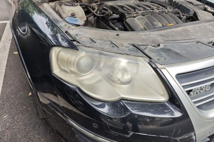 Used Volkswagen Passat 2008 R36 Estate Right Front Headlight