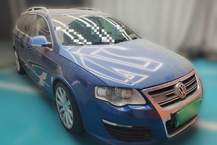 Used Volkswagen Passat 2008 R36 Estate Front Right 45 Deg