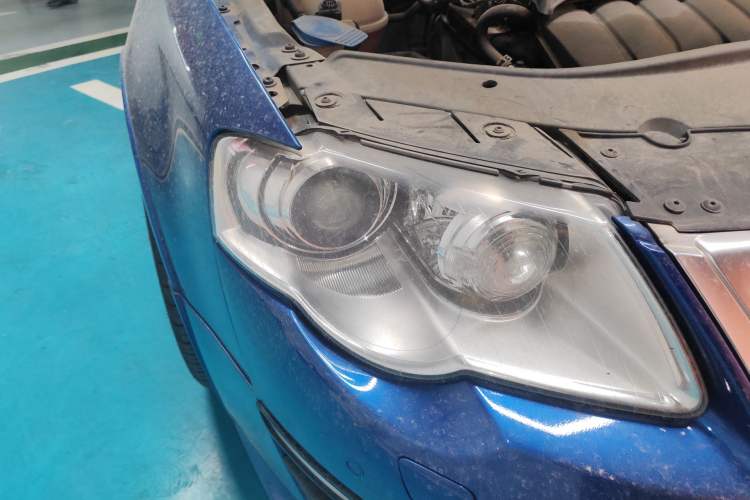 Used Volkswagen Passat 2008 R36 Estate Right Front Headlight
