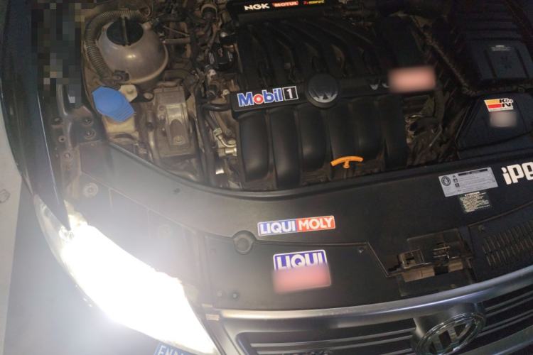 Used Volkswagen Passat 2008 R36 Estate Engine Bay Right