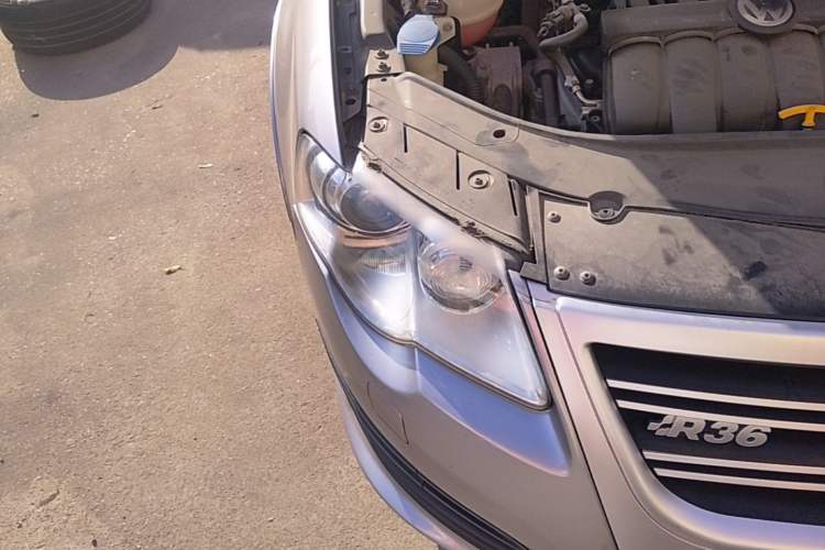 Used Volkswagen Passat 2008 R36 3.6 I FSI Right Front Headlight