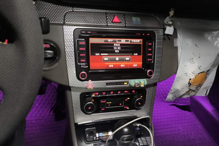 Used Volkswagen Passat 2008 R36 Estate Audio And AC Panel
