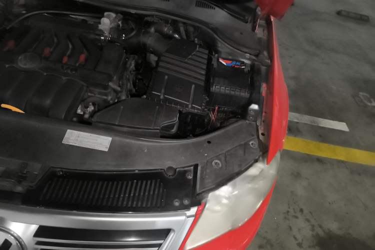 Used Volkswagen Passat 2008 R36 Estate Engine Bay Left
