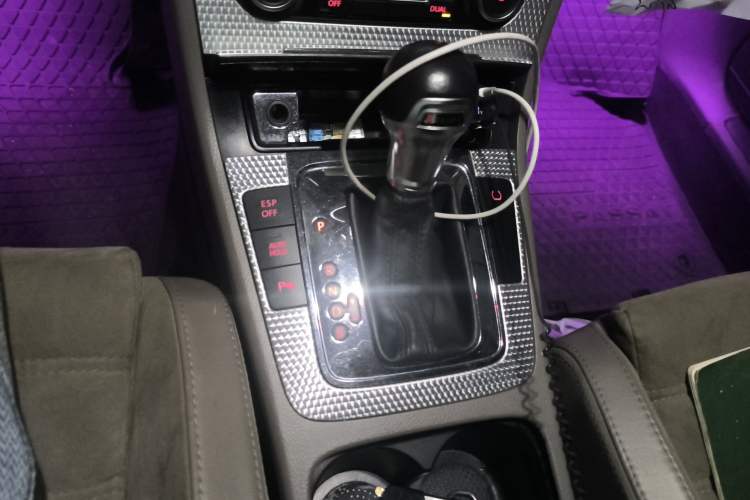 Used Volkswagen Passat 2008 R36 Estate Gear Lever