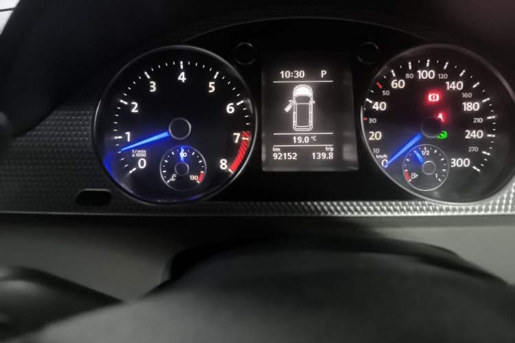 Used Volkswagen Passat 2008 R36 Estate Odometer Close Up