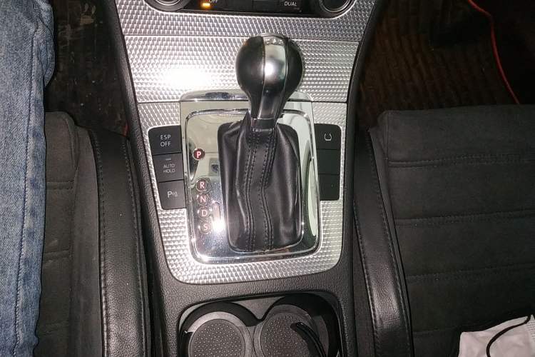 Used Volkswagen Passat 2008 R36 Estate Gear Lever