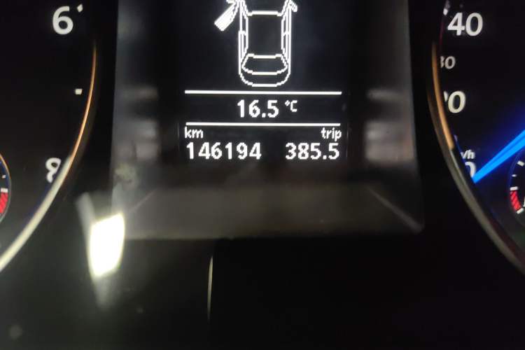 Used Volkswagen Passat 2008 R36 3.6 I FSI Odometer Close Up