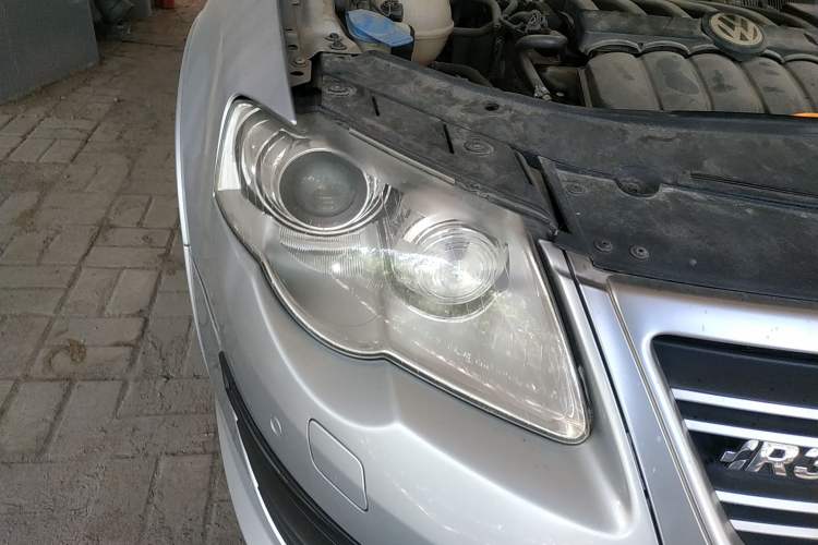 Used Volkswagen Passat 2008 R36 Estate Right Front Headlight
