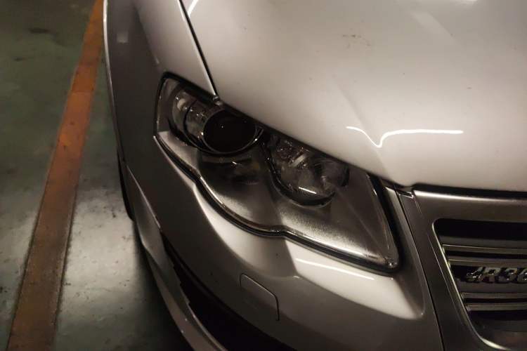 Used Volkswagen Passat 2008 R36 3.6 I FSI Right Front Headlight