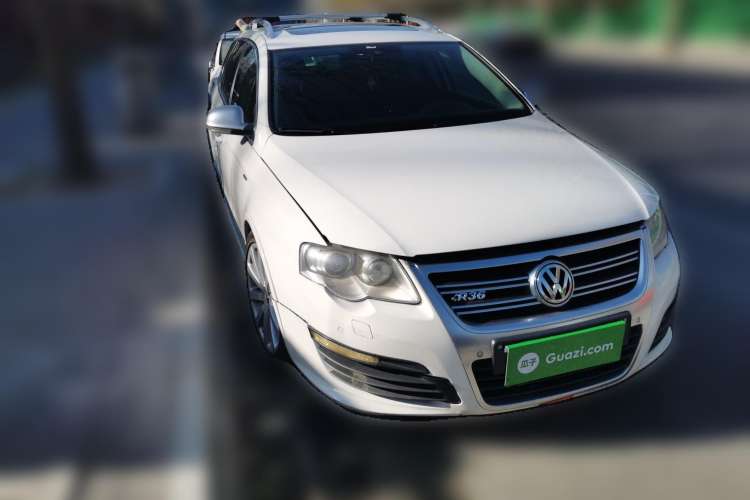 Used Volkswagen Passat 2008 R36 Estate Front Right 45 Deg