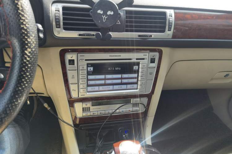 Used Volkswagen Passat 2009 1.8T Automatic Zunjie Model Audio And AC Panel