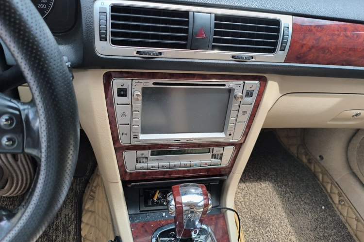 Used Volkswagen Passat 2009 1.8T Automatic Zunjie Model Audio And AC Panel