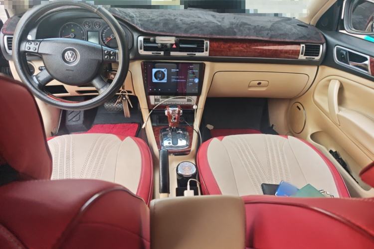 Used Volkswagen Passat 2009 1.8T Automatic Luxury Edition Center Console