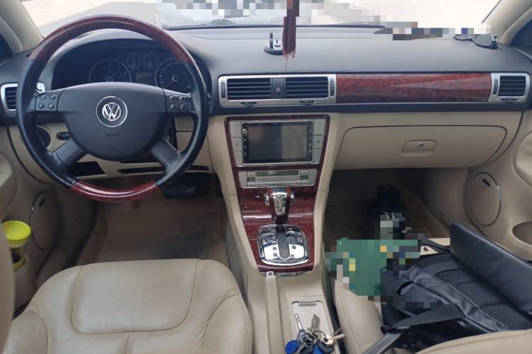 Used Volkswagen Passat 2009 1.8T Automatic Prestige Model Center Console