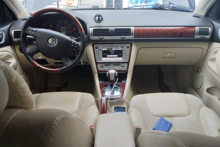 Used Volkswagen Passat 2009 1.8T Automatic Zunjie Model Center Console