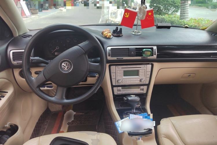 Used Volkswagen Passat 2009 1.8T Automatic Luxury Edition Center Console
