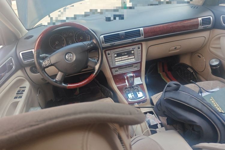 Used Volkswagen Passat 2009 1.8T Automatic Zunjie Model Center Console